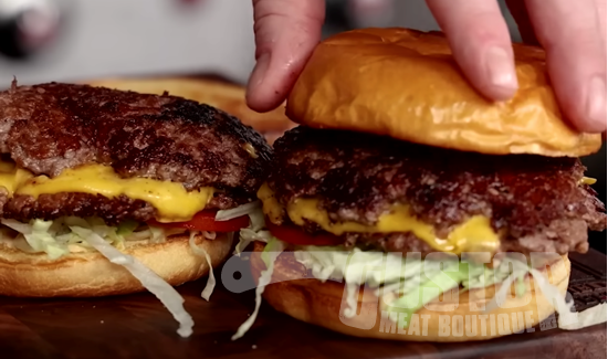 Afbeeldingen van SMASHED Burger Black Angus